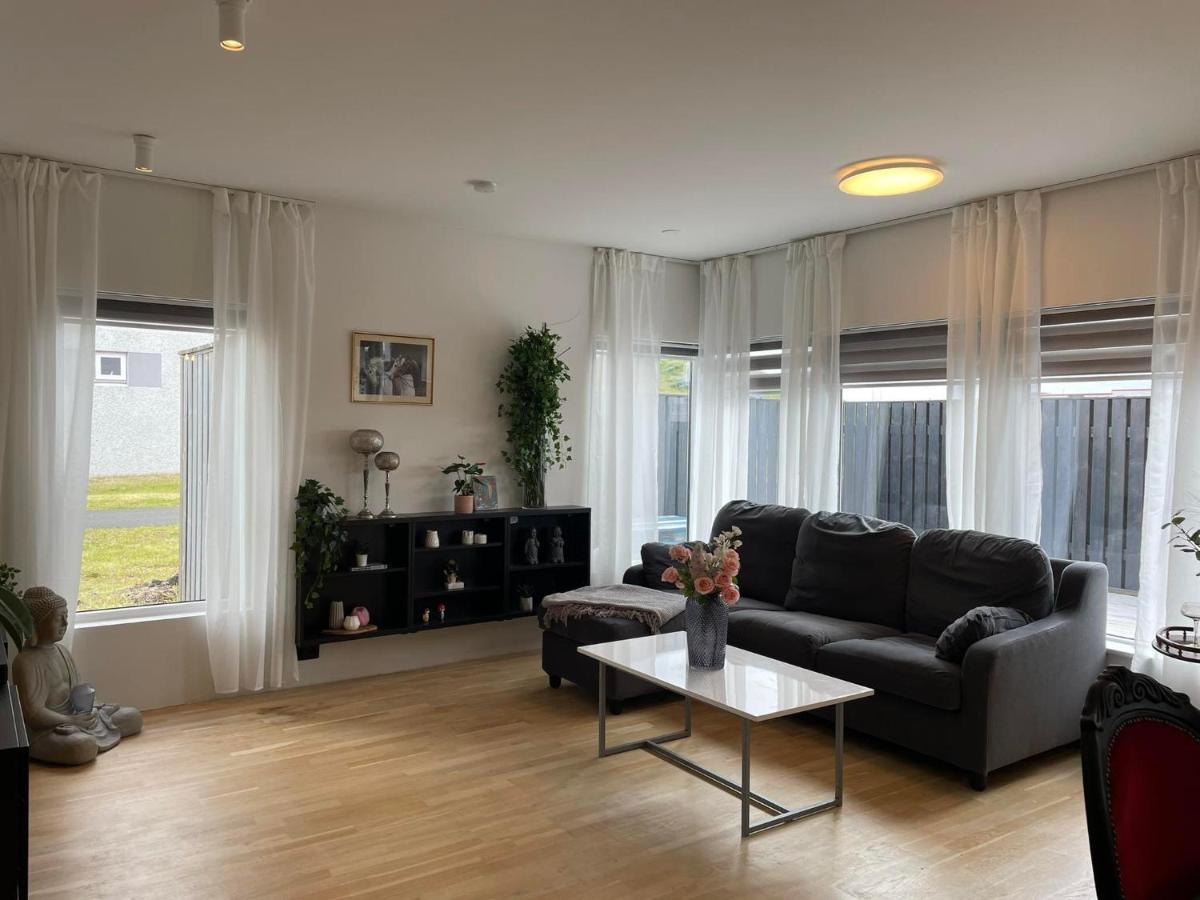 Spacious 3Br Condo Near Blue Lagoon 15M Airport 9M Njarthvik Zewnętrze zdjęcie